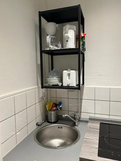 Gaestezimmer 11 Citynah, Kueche & Bad Extern Hamburg Apartment